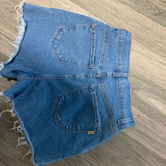 VIBRANT MiU USA vintage style high rise cut off jean shorts - Picture 3 of 5